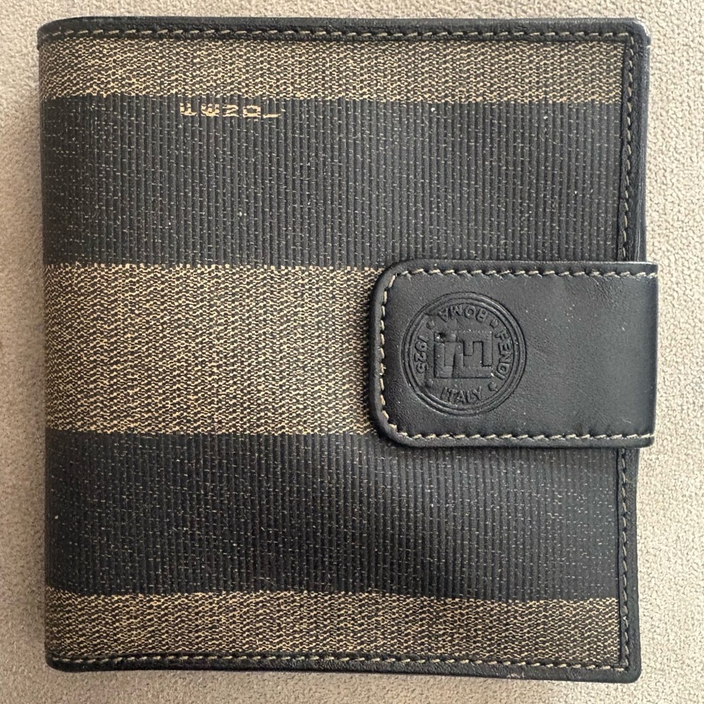 Fendi Black and Tan Striped Wallet - Picture 5 of 12
